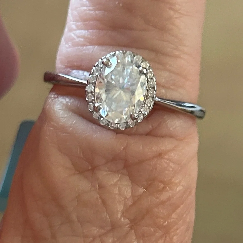 Moissanite‎ Diamond Oval-cut 925 Sterling Silver engagement ring size 9